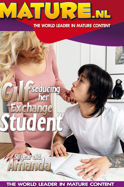 MATURE NL 323 GILF SEDUCING...