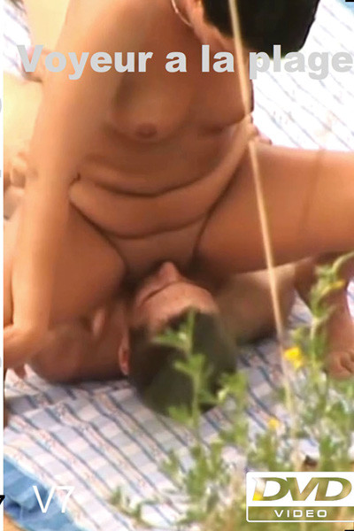 VOYEUR A LA PLAGE V7